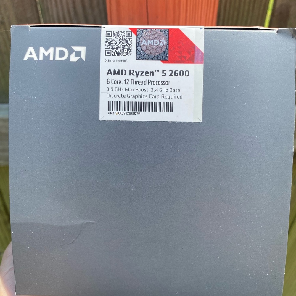 AMD Processor Box with Bold Orange Design - Picture 3 of 4